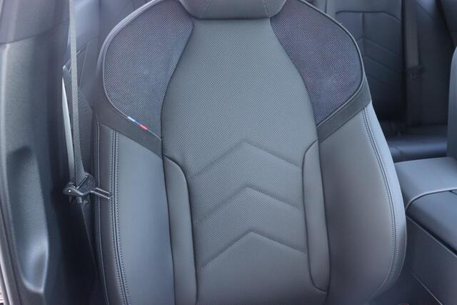 BMW 5-SERIE 520i M Sportpakket/ Innovation Pack/ Travel Pack/ Verwarmd Stuurwiel/ Comfort Access/ panoramadak/ Travel en Comfort System/ Harman Kardon/ Parking Assistant Plus