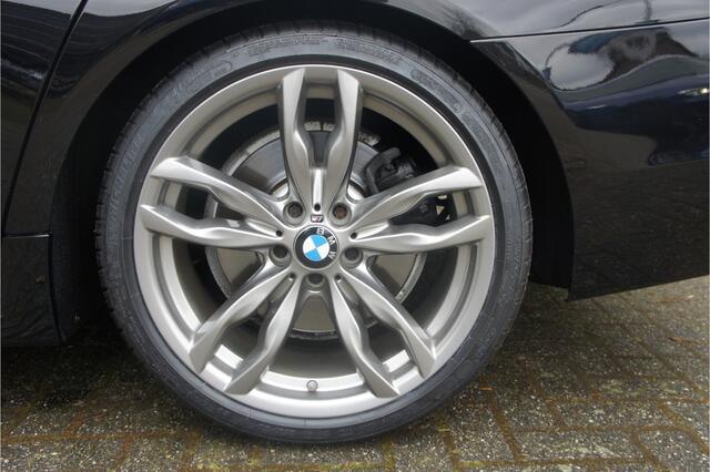 BMW 5-SERIE M550xd Glasdak,
