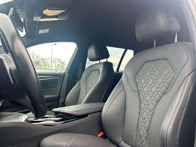 BMW 5-SERIE Touring 530d M Sport 286 PK Head Up Trekhaak LED Laser Sportstoelen 18 Inch Sensatec Leder