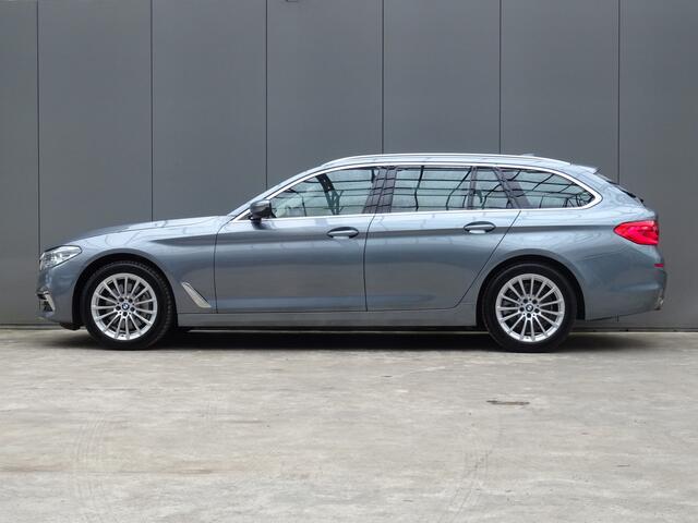 BMW 5-SERIE Touring 530i High Executive * LED * GR NAVI * LEER !!