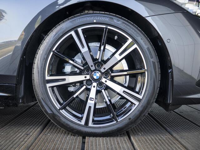 BMW 5-SERIE Touring 530e | M Sportpakket | Travel Pack | Verwarmd Stuurwiel | Harman-Kardon | Elektrisch Verwarmde Voorstoelen | 20''