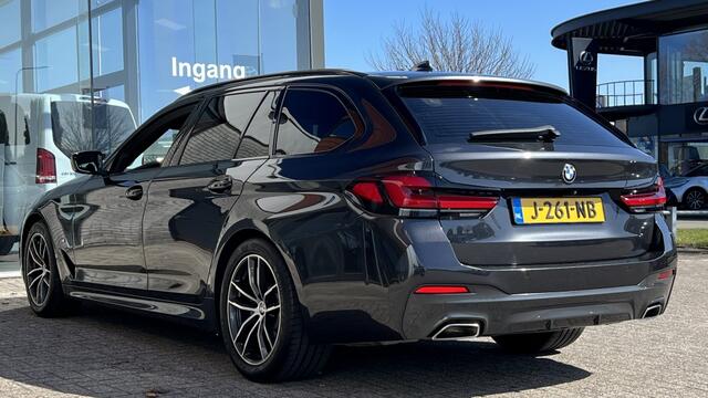 BMW 5-SERIE 520i High Executive | M-Sport | Leer | Camera
