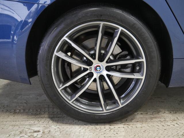 BMW 5-SERIE Touring 530e xDrive M-Sport | Driving Assistant Professional | 2023! | Head-Up | Laser