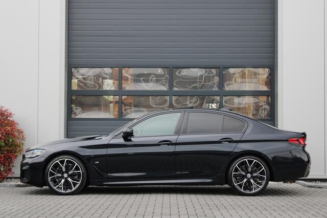 BMW 5-SERIE 5-serie 520i High Executive 50 Jahre Edition | M-Sport | Schuifd