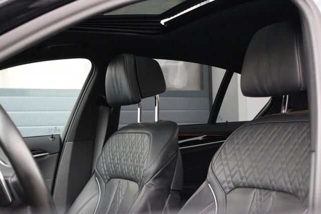 BMW 5-SERIE 5-serie 520i High Executive 50 Jahre Edition | M-Sport | Schuifd