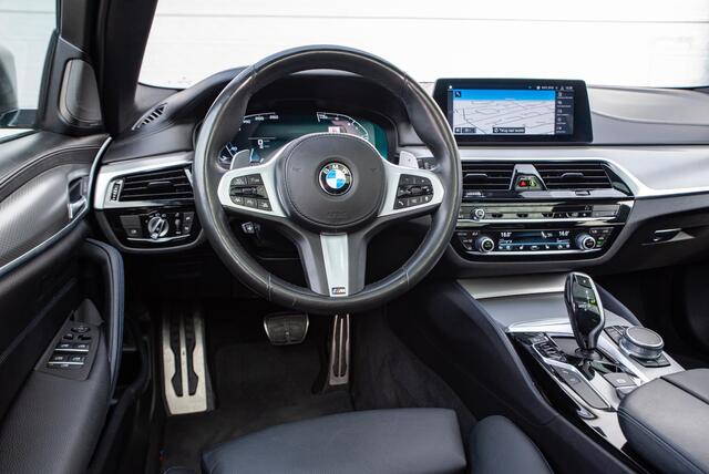 BMW 5-SERIE Touring M550d xDrive High Executive Panodak Adapt. cruise 360Cam