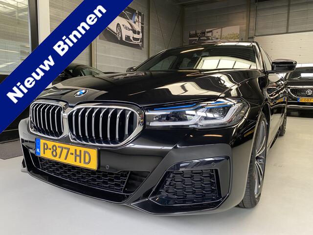 BMW 5-SERIE 520i Business Edition Plus M pakket, Pano, 19inch Sfeerverlichting
