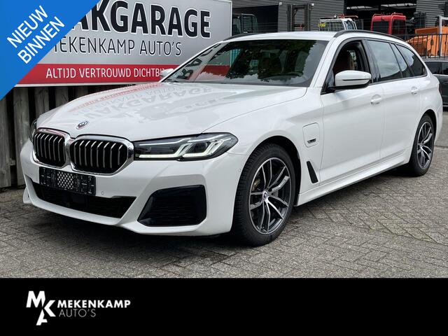 BMW 5-SERIE Touring 530e xDrive High Executive 18"/Laser LED/Leder/Head-up/Keyless/Trekhaak/Stoelverwarming/Adaptieve cruise/Dodehoek/Camera/Apple Carplay & Android Auto/HiFi
