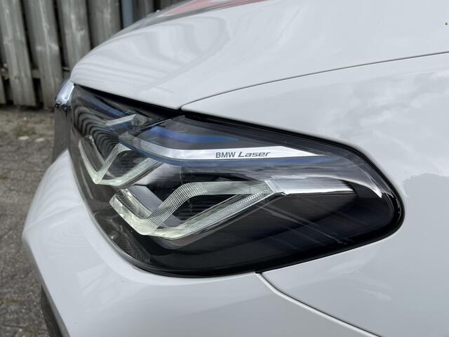 BMW 5-SERIE Touring 530e xDrive High Executive 18"/Laser LED/Leder/Head-up/Keyless/Trekhaak/Stoelverwarming/Adaptieve cruise/Dodehoek/Camera/Apple Carplay & Android Auto/HiFi