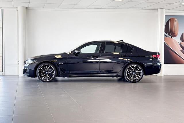 BMW 5-SERIE Sedan 545e xDrive Business Edition Plus | M Sport | Stoelverwarming | Headup Display | Achteruitrijcamera |