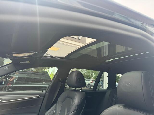 BMW 5-SERIE Touring 530e High Executive