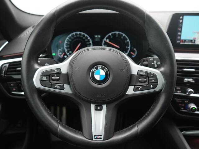 BMW 5-SERIE Touring 520i High Executive Edition - RIJKLAARPRIJS - M-Sport - Achteruitrijcamera - Elektrisch Glazen schuif-/kanteldak