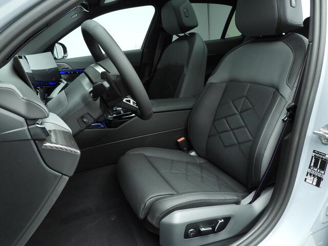 BMW 5-SERIE Sedan 520d M-Sportpakket Pro / Trekhaak / Panodak / Adaptief onderstel / Standkachel / Getint glas / Bower & Wilkens / Alu wielen 21 inch