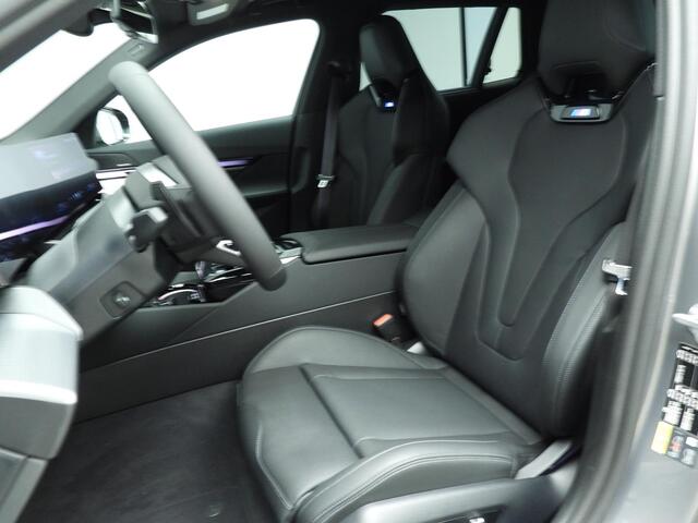 BMW 5-SERIE Touring 530e M-Sportpakket pro / Trekhaak / Panoramadak / Travel Pack / Innovation Pack / Park assist / Alu wielen 21 inch