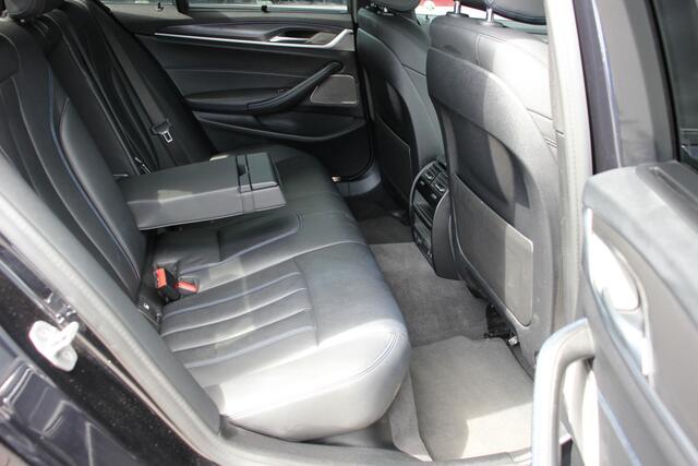 BMW 5-SERIE 545e xDrive M-Sport | Schuifdak | 360 | Head Up | ACC | El.Trekhaak