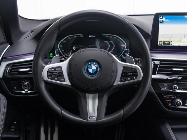 BMW 5-SERIE Touring 530e | M Sportpakket | Innovation Pack | 19 inch | Driving Assistant | BMW Laserlight | Head Up Display | Trekhaak