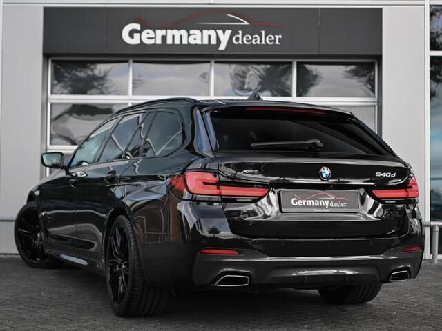 BMW 5-SERIE Touring 540d xDrive 340pk M-Sportpakket Head-Up Laser-Led Comf-Zetels Keyless