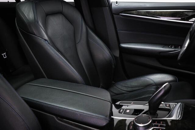 BMW 5-SERIE Touring 530i M-Sport High Executive | PANORAMADAK | CAMERA | TREKHAAK AFNEEMBAAR