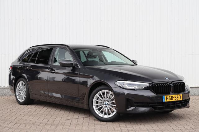 BMW 5-SERIE Touring 530e xDrive Executive | Navigatie | Cruise Control | Climate Control | Stoel-/Stuurverwarming | Elek. Trekhaak