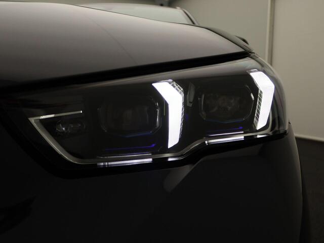 BMW 5-SERIE 530e Touring M Sport Edition | Travel Pack | Trekhaak | Achteruitrijcamera | Driving Assistant Plus | 20"