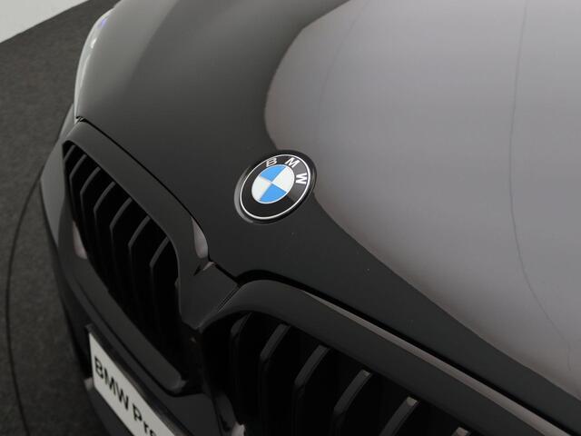 BMW 5-SERIE Touring 530i M Sportpakket | Stuurwielrand Verwarmd | Comfort Access | Panoramadak | Driving Assistant Professional | Head-Up Display | HiFi | 18''