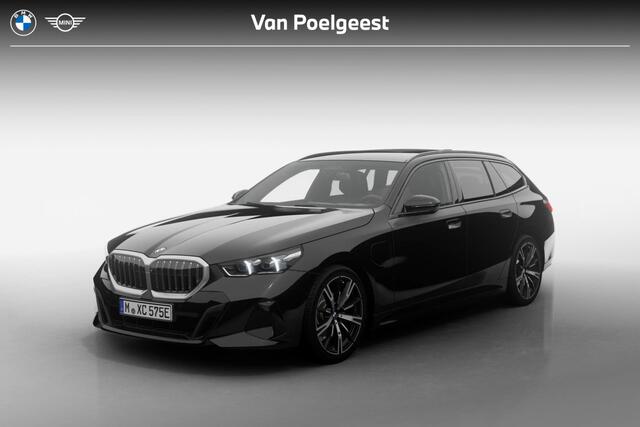 BMW 5-SERIE Touring 530e M Sport Edition | Innovation Pack | Travel Pack | Comfort Pack | Trekhaak