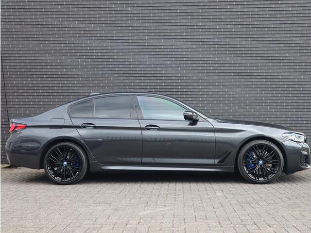 BMW 5-SERIE 545e xDrive M sport | Head Up | Comfortstoel met geheugen | Schuif-/kanteldak