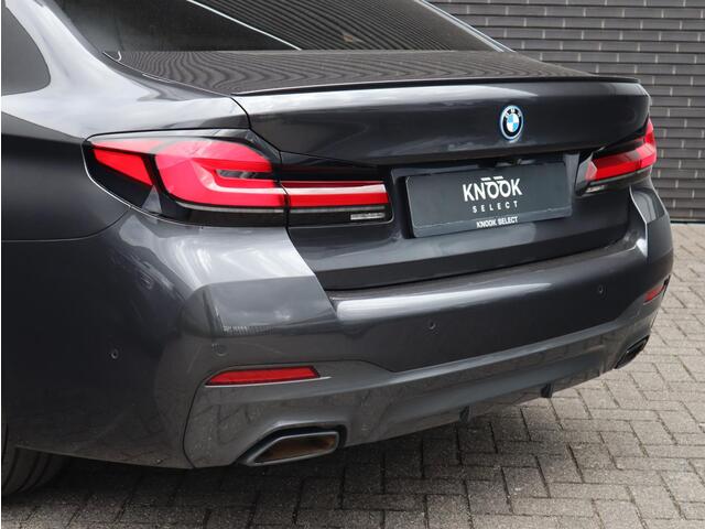 BMW 5-SERIE 545e xDrive M sport | Head Up | Comfortstoel met geheugen | Schuif-/kanteldak