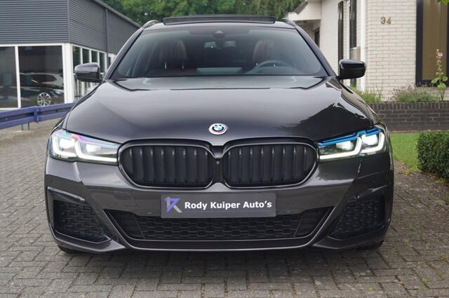 BMW 5-SERIE 530e (292pk) Laser/HUD/HenK/Pano/4-wielbesturing/Alle opties!