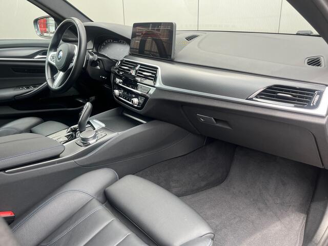 BMW 5-SERIE M550i xDrive Service Inclusief Plus Garantie tot 24-04-2027