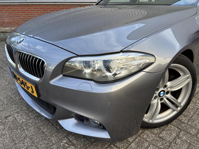BMW 5-SERIE Touring 520i High Executive | M-Sport | Trekhaak | Panoramadak |