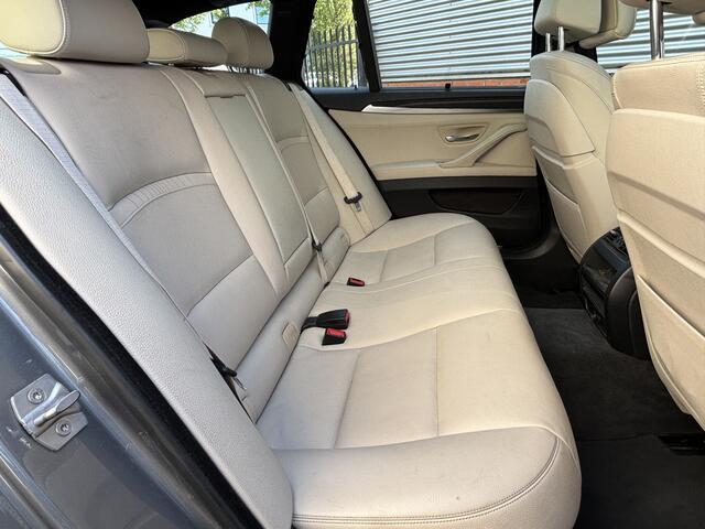 BMW 5-SERIE Touring 520i High Executive | M-Sport | Trekhaak | Panoramadak |