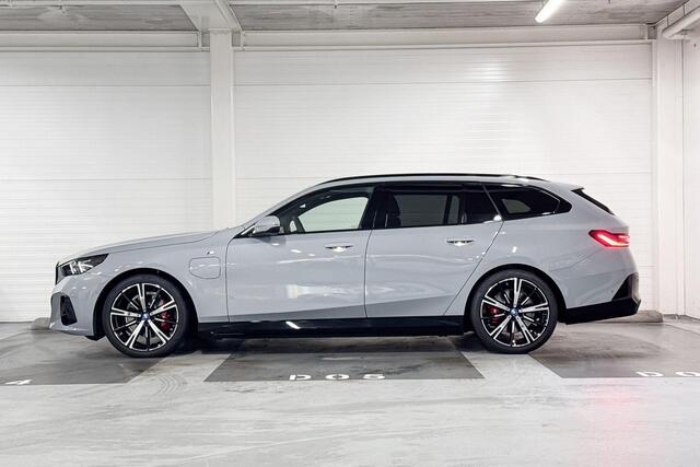 BMW 5-SERIE Touring 530e M Sport Edition
