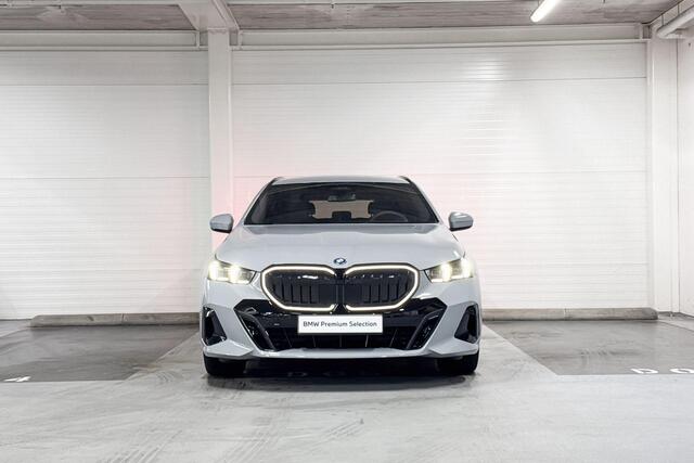BMW 5-SERIE Touring 530e M Sport Edition