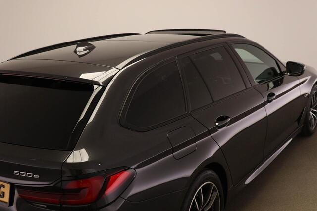 BMW 5-SERIE Touring 530e M-Sport Business Edition Plus PANORAMADAK | COMFORT ACCES / SAFETY / PARKING- PACK | HEAD UP