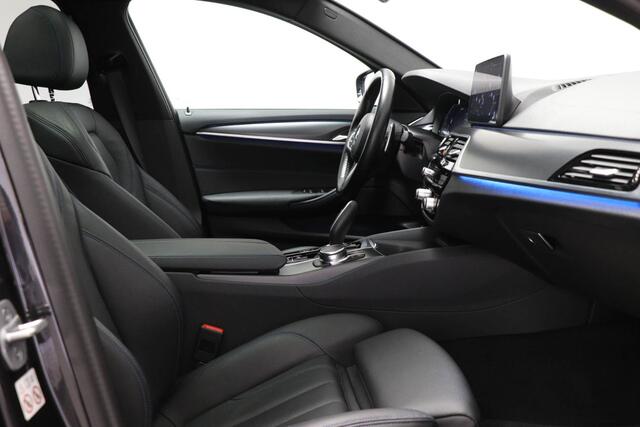 BMW 5-SERIE Touring 530e M-Sport Business Edition Plus PANORAMADAK | COMFORT ACCES / SAFETY / PARKING- PACK | HEAD UP