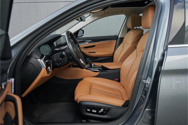 BMW 5-SERIE 530i High Ex Luxury Schuifdak Comfortstoel Navi Trekhaak Camera
