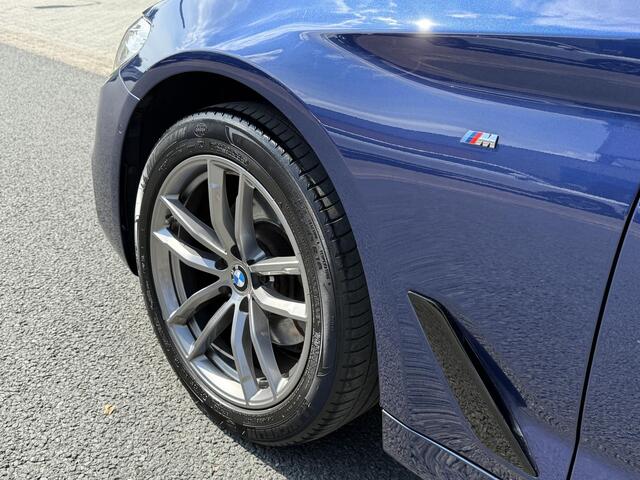 BMW 5-SERIE Touring 520i M-Sport 184PK AutomaatoACCoTrekhaak