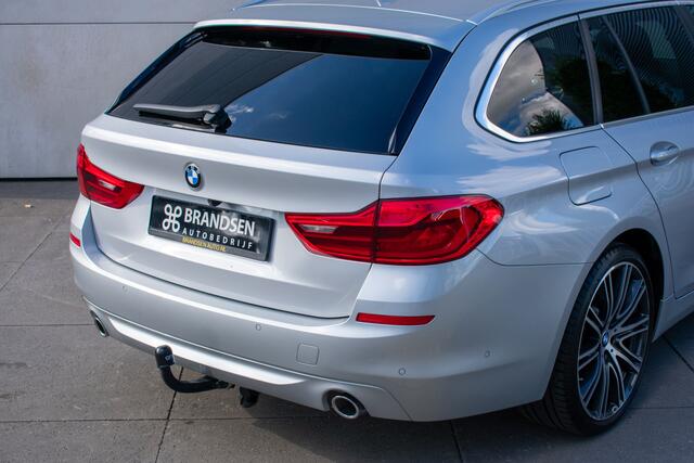 BMW 5-SERIE Touring 520i High Executive Edition Trekhaak-20"-DAB-Leder-