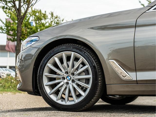 BMW 5-SERIE Touring 530i xDrive High Executive ORG NL PANO 360 CAMERA 19 INCH ELEK STOELEN MET MEMORY