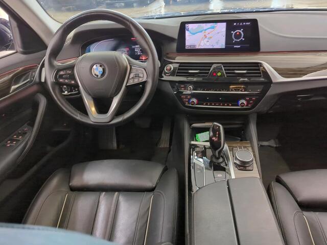 BMW 5-SERIE Touring 520i Luxuryline Full-Led Comfort-Zetels Dakota-Leer 360-Camera