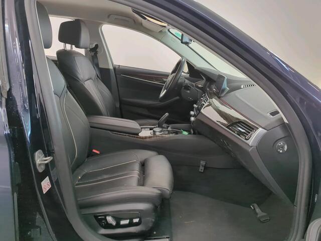 BMW 5-SERIE Touring 520i Luxuryline Full-Led Comfort-Zetels Dakota-Leer 360-Camera