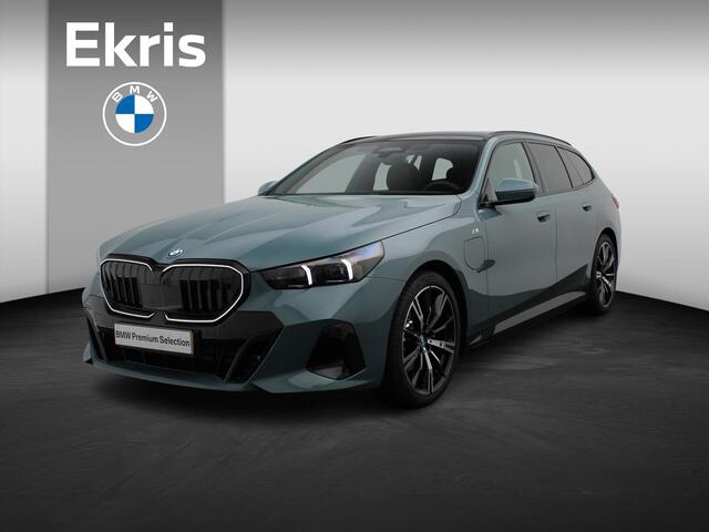 BMW 5-SERIE Touring 530e M Sportpakket Pro | Innovation Pack | Travel Pack | Comfort Pack | Trekhaak | Panoramadak | Comfortstoelen | Driving Assistant Professional | Bowers & Wilkins | 20''