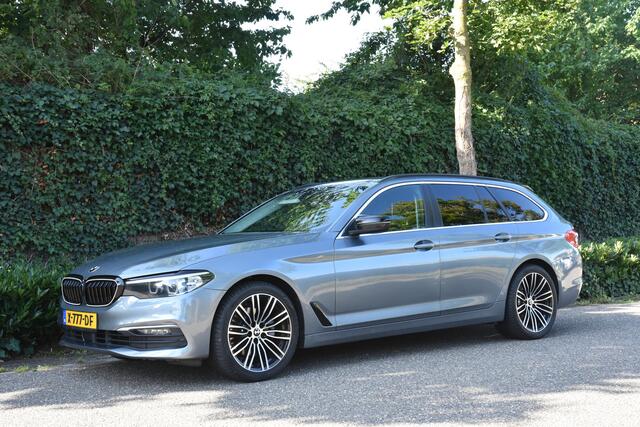 BMW 5-SERIE Touring 520i Executive Edition | LEDER | ELEK. TREKHAAK