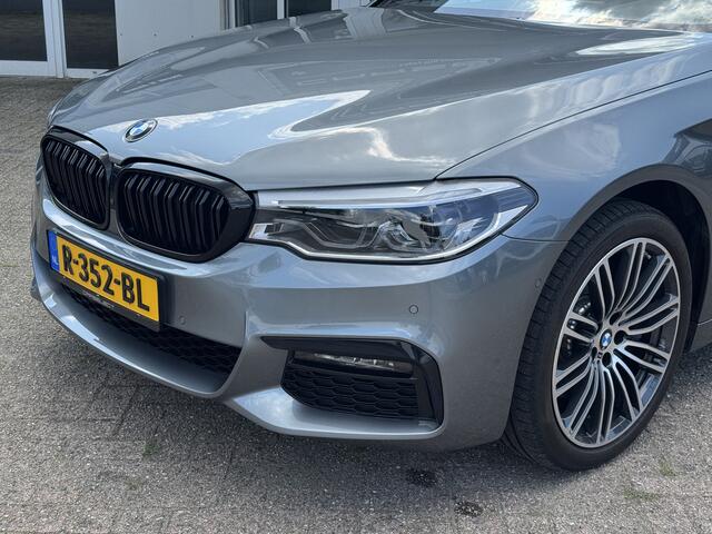 BMW 5-SERIE 530e xDrive iPerformance High Executive M Pakket, Camera, Harman Kardon, Navigatie . Een proefrit levert het bewijs. Neem contact op en we maken een afspraak!