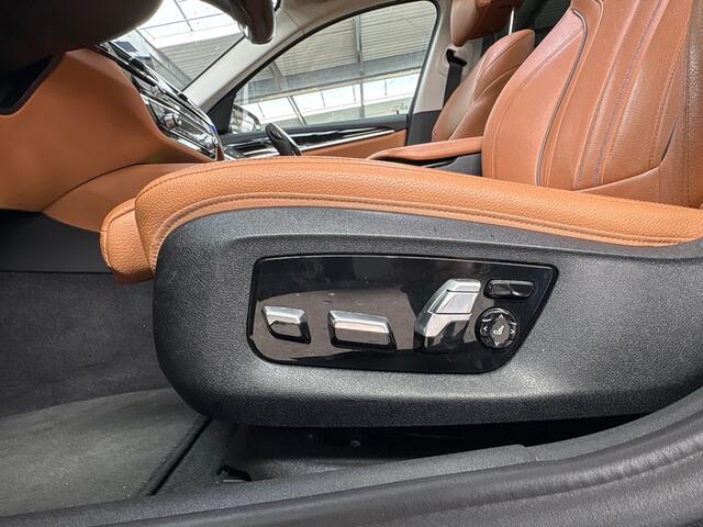 BMW 5-SERIE Touring 540i xDrive High Executive Luxury Line Pano Trekhaak Head-Up