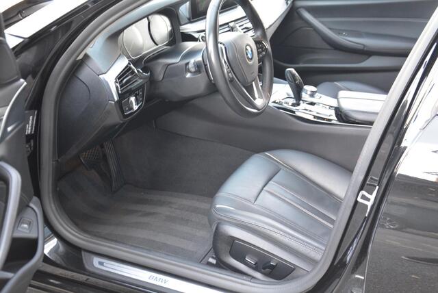 BMW 5-SERIE Touring 520d Business Edition Plus | Leer |