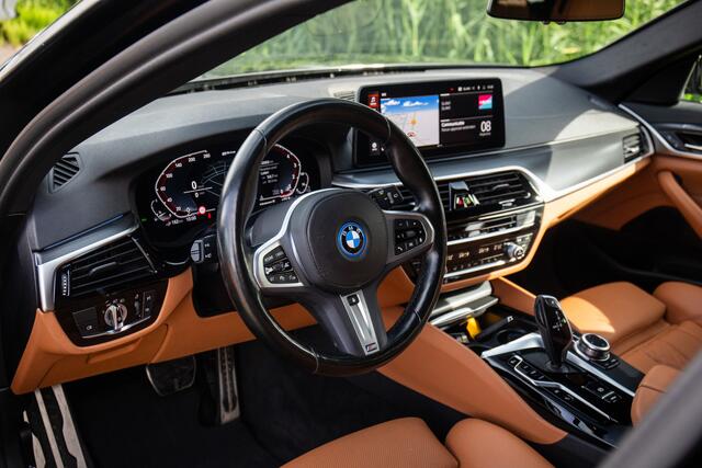 BMW 5-SERIE Touring 530e M-Sport , Shadowline, Adap Cruise, Trekhaak, Eerste eigenaar