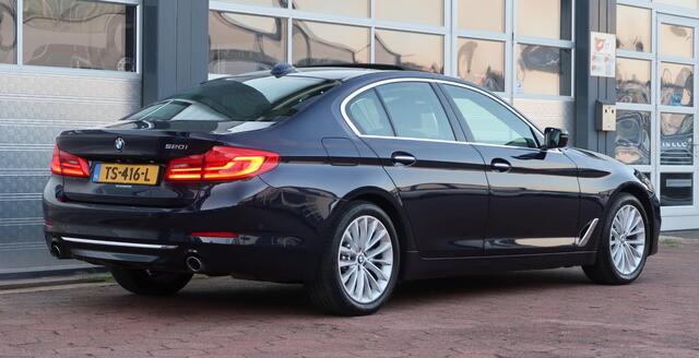 BMW 5-SERIE 520i Corporate High Executive SCHUIFDAK/ NAPPA-LEDER/ ACC/ HEAD-UP/ H&K / ETC.