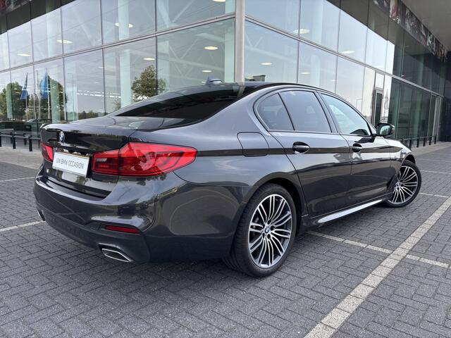 BMW 5-SERIE 520i High Executive M Sport Automaat / Achteruitrijcamera / Adaptieve LED / M Sportonderstel / Live Cockpit Professional / Parking Assistant